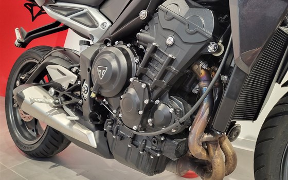 Gebrauchtmotorrad Triumph Street Triple R - Bild 5