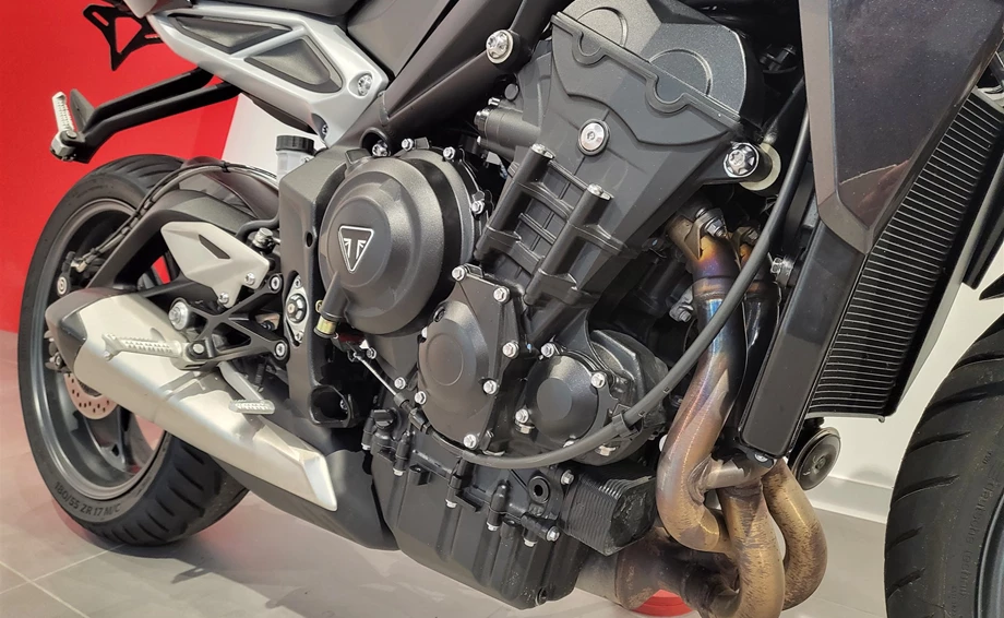 Angebot Triumph Street Triple R Bild 5: Angebot Triumph Street Triple R