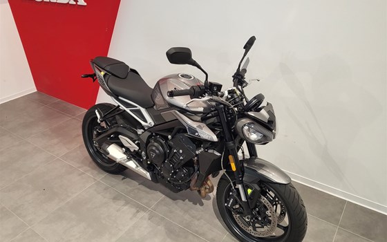 Gebrauchtmotorrad Triumph Street Triple R - Bild 6
