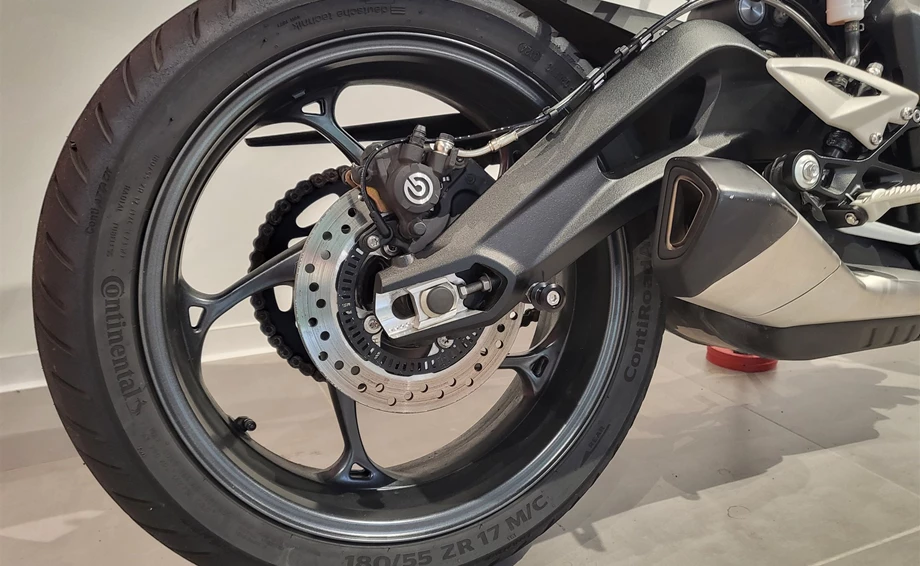 Angebot Triumph Street Triple R Bild 8: Angebot Triumph Street Triple R