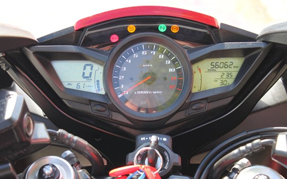 Gebrauchtmotorrad Honda VFR 1200 F - Bild 4 Gebrauchtmotorrad Honda VFR 1200 F - Bild 4