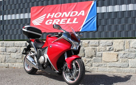 Gebrauchtmotorrad Honda VFR 1200 F - Bild 1 Gebrauchtmotorrad Honda VFR 1200 F - Bild 1