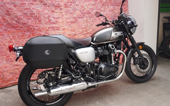 Gebrauchtmotorrad Kawasaki W800 Cafe - Bild 3