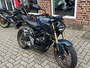 Honda CB125R