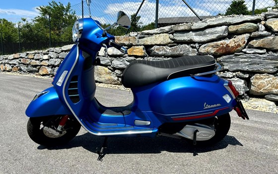 Gebrauchtmotorrad Vespa GTS 300 hpe Super Sport - Bild 3 Gebrauchtmotorrad Vespa GTS 300 hpe Super Sport - Bild 3