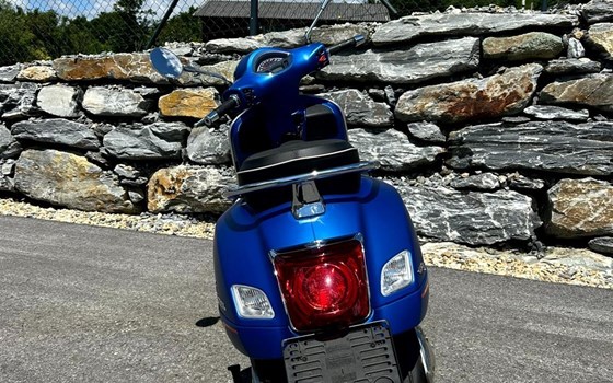 Gebrauchtmotorrad Vespa GTS 300 hpe Super Sport - Bild 5 Gebrauchtmotorrad Vespa GTS 300 hpe Super Sport - Bild 5