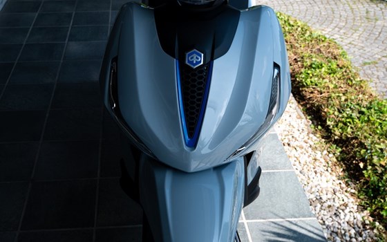 Gebrauchtmotorrad Piaggio Beverly 310 - Bild 3 Gebrauchtmotorrad Piaggio Beverly 310 - Bild 3