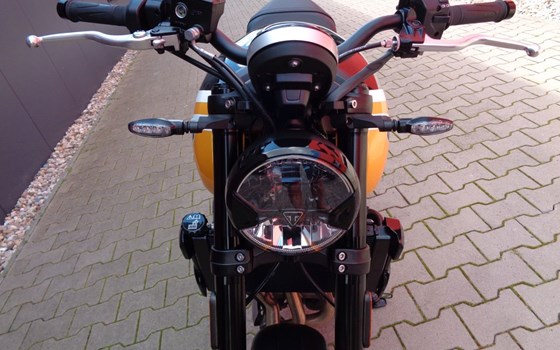 Gebrauchtmotorrad Triumph Trident 660 - Bild 11