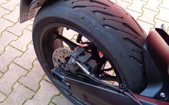 Gebrauchtmotorrad Triumph Trident 660 - Bild 12