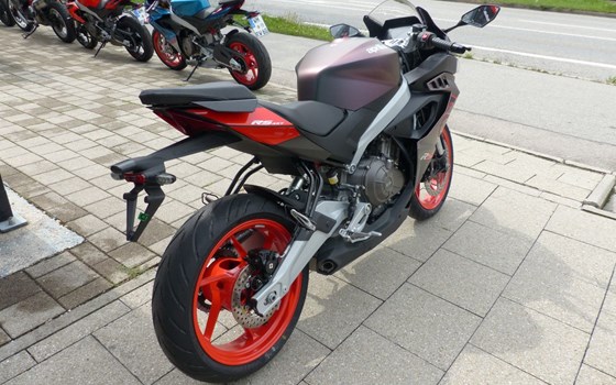 Neufahrzeug Aprilia RS4 50 - Bild 12