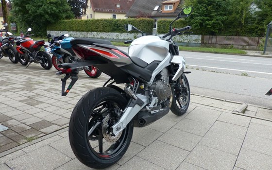 Neufahrzeug Aprilia Tuono 457 - Bild 12