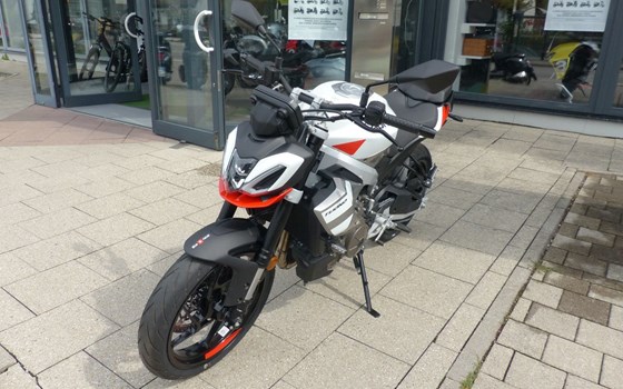 Neufahrzeug Aprilia Tuono 457 - Bild 3