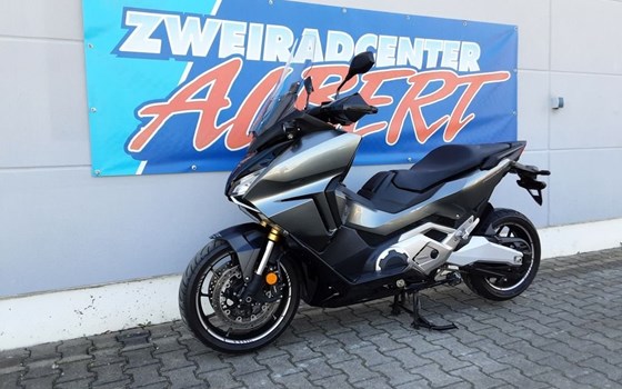 Gebrauchtmotorrad Honda Forza 750 - Bild 2