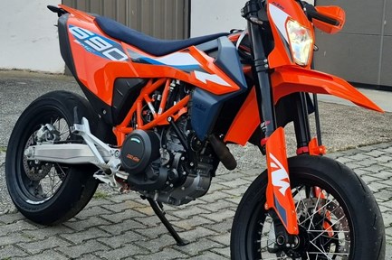 KTM 690 SMC R