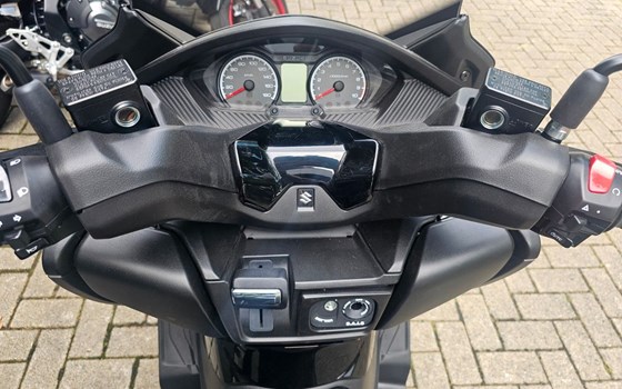 Neufahrzeug Suzuki Burgman 400 - Bild 11