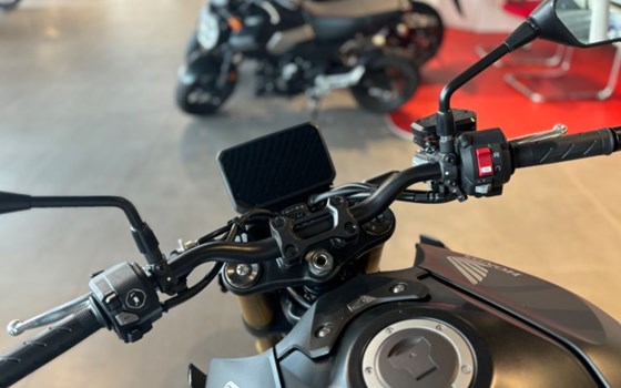 Gebrauchtmotorrad Honda CB1000 Hornet SP - Bild 6