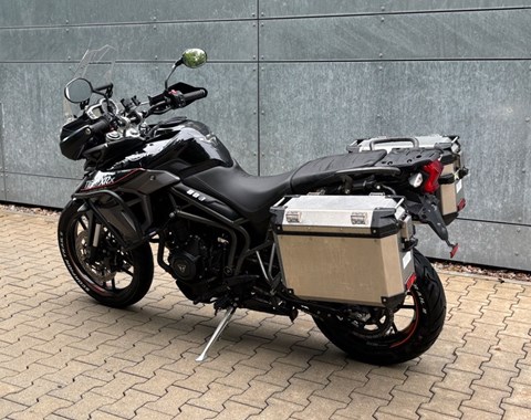 zum Vergrössern bitte anklicken!