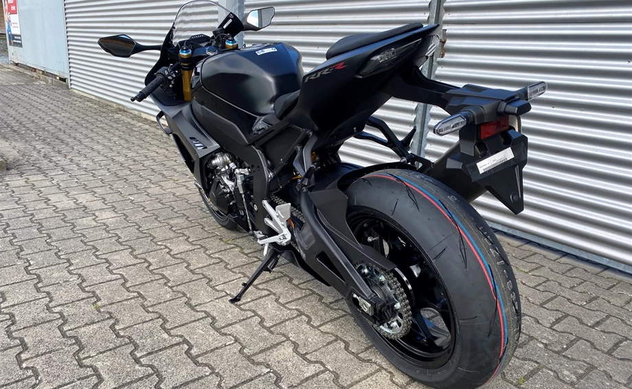 Angebot Honda CBR1000RR-R Fireblade SP Bild 4: Angebot Honda CBR1000RR-R Fireblade SP