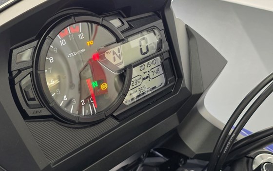 Gebrauchtmotorrad Suzuki V-Strom 650 XT - Bild 3 Gebrauchtmotorrad Suzuki V-Strom 650 XT - Bild 3