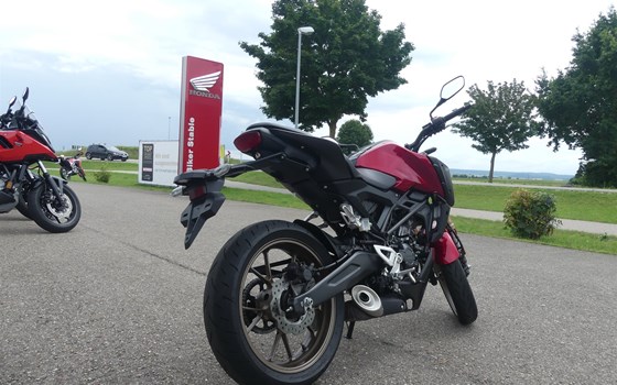 Gebrauchtmotorrad Honda CB125R - Bild 8