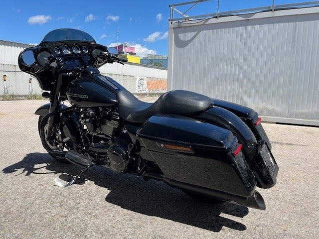 Harley-Davidson Touring Street Glide Special FLHXS (Vivid Black) - Bild 10