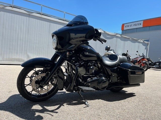 Harley-Davidson Touring Street Glide Special FLHXS (Vivid Black) - Bild 11