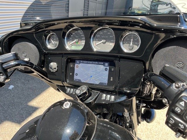 Harley-Davidson Touring Street Glide Special FLHXS (Vivid Black) - Bild 13