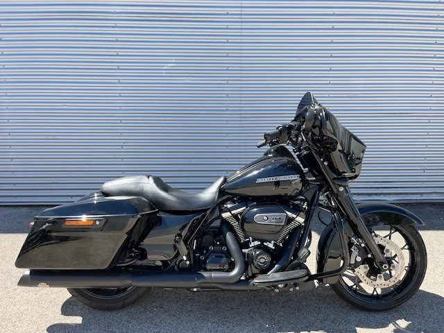 Harley-Davidson Touring Street Glide Special FLHXS (Vivid Black) - Bild 2