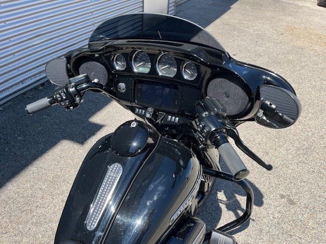 Harley-Davidson Touring Street Glide Special FLHXS (Vivid Black) - Bild 5