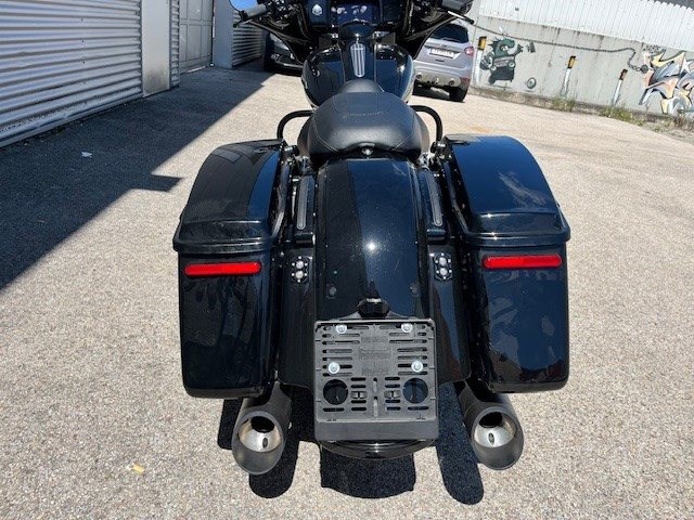 Harley-Davidson Touring Street Glide Special FLHXS (Vivid Black) - Bild 9