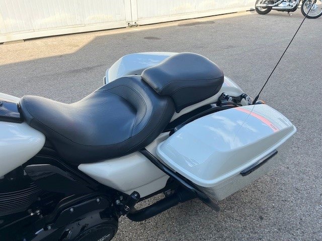 Harley-Davidson Touring Road Glide Special FLTRXS (Bonneville Salt Pearl) - Bild 14