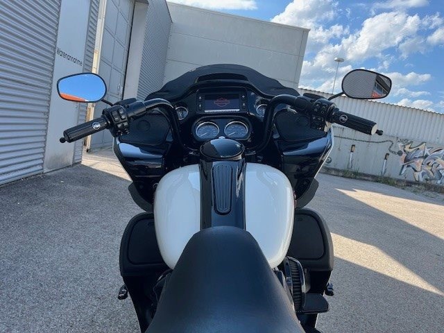 Harley-Davidson Touring Road Glide Special FLTRXS (Bonneville Salt Pearl) - Bild 15