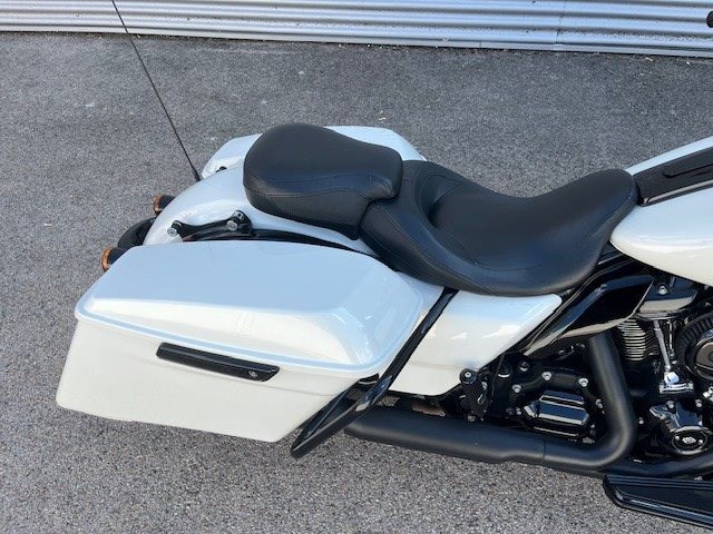 Harley-Davidson Touring Road Glide Special FLTRXS (Bonneville Salt Pearl) - Bild 8