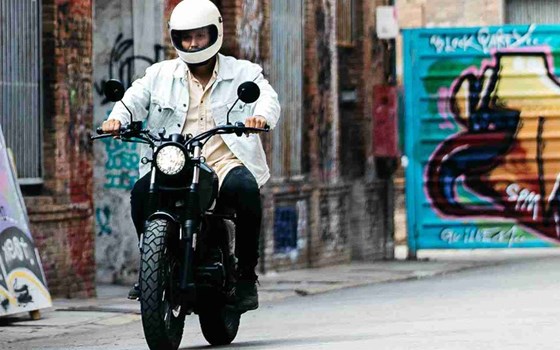 Neufahrzeug Brixton Cromwell 125 - Bild 3