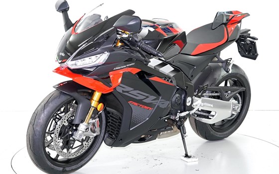 Neufahrzeug Aprilia RSV4 1100 Factory - Bild 3