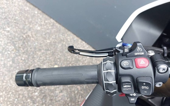 Gebrauchtmotorrad BMW S 1000 RR - Bild 7