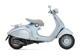 Vespa 946 Snake