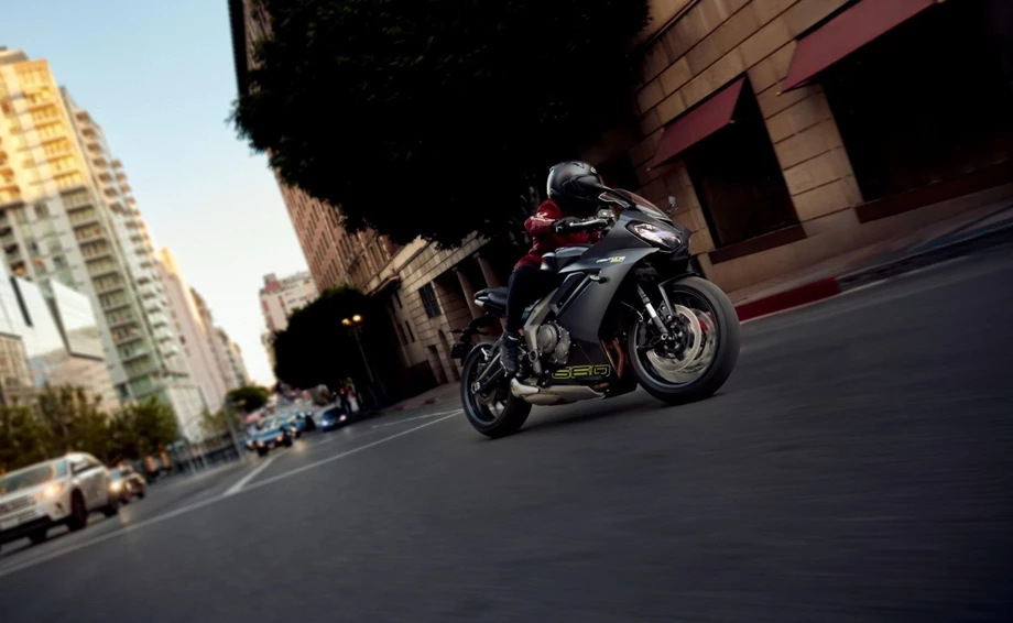 Angebot Triumph Daytona 660 Bild 4: Angebot Triumph Daytona 660