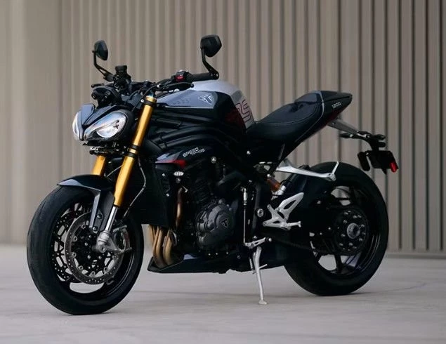 Angebot Triumph Speed Triple 1200 RX Bild 1: Angebot Triumph Speed Triple 1200 RX