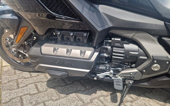 Gebrauchtmotorrad Honda GL 1800 Goldwing - Bild 7