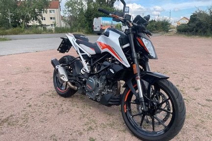 KTM 390 Duke