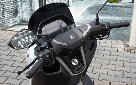 Gebrauchtmotorrad Yamaha NMAX 125 Tech MAX - Bild 10