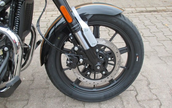 Neufahrzeug Royal Enfield Super Meteor 650 - Bild 13