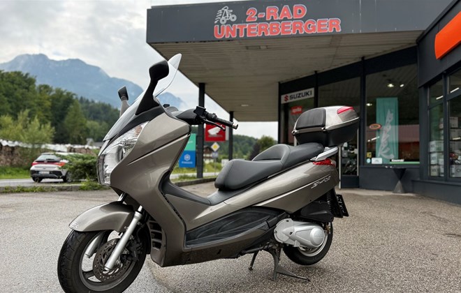 Honda FES 125 S-Wing