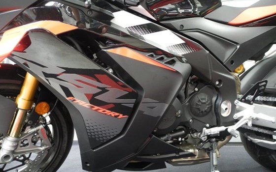 Neufahrzeug Aprilia RSV4 1100 Factory - Bild 3