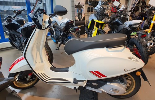 Gebrauchtmotorrad Vespa Sprint 125 Racing Sixties