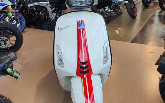 Gebrauchtmotorrad Vespa Sprint 125 Racing Sixties - Bild 4