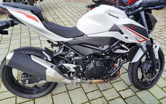 Gebrauchtmotorrad Kawasaki Z 400 - Bild 1 Gebrauchtmotorrad Kawasaki Z 400 - Bild 1