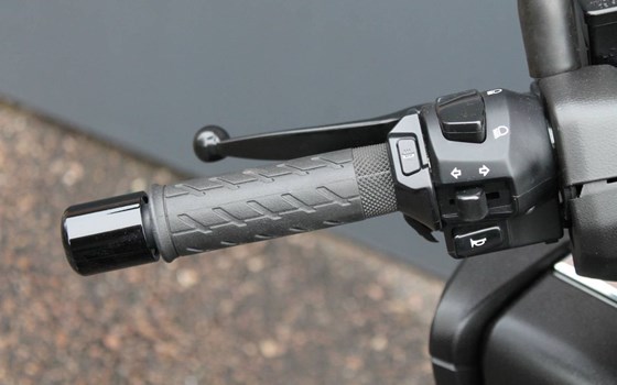 Gebrauchtmotorrad Suzuki Burgman 400 - Bild 5