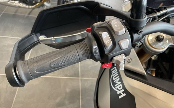 Gebrauchtmotorrad Triumph Tiger 900 Rally Pro - Bild 7